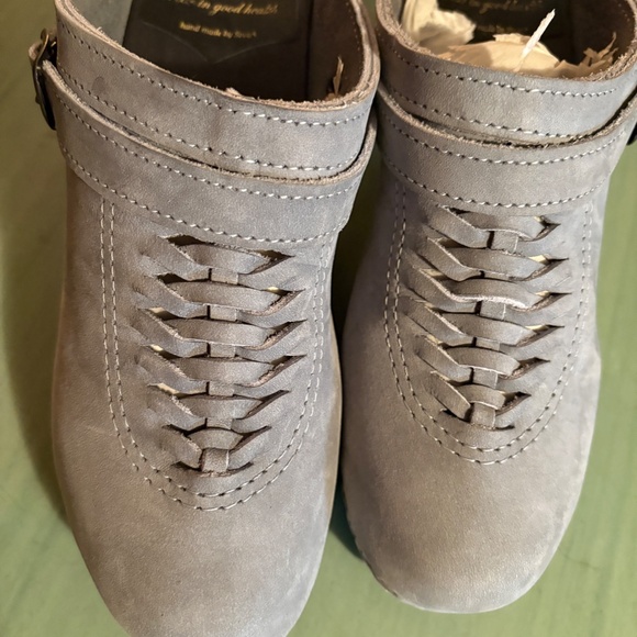 NEW Womens Sven No. 6 High Heel Light Blue Gray Suede Buckle Clogs 39 8.5 / 9 - Picture 11 of 11